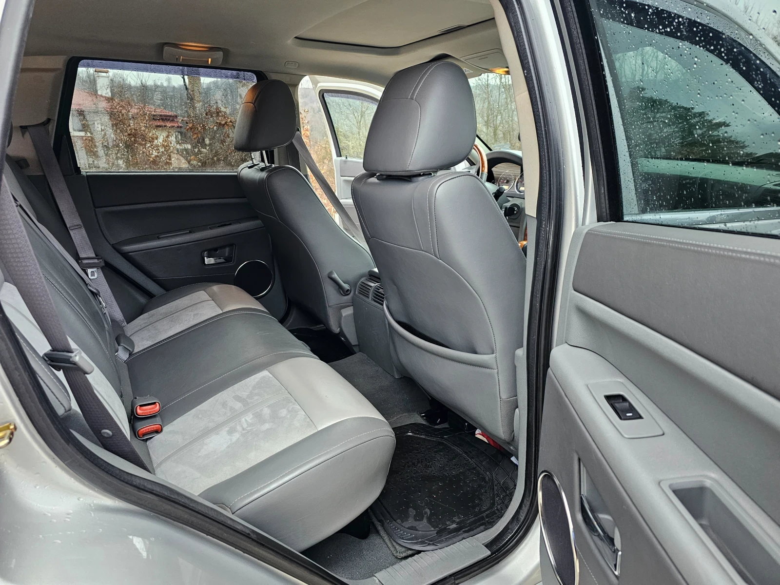 Jeep Grand cherokee Overland 5.7 hemi  - изображение 8