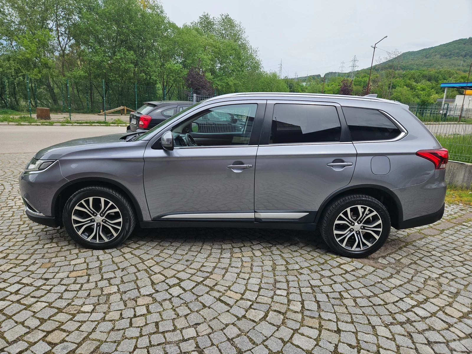 Mitsubishi Outlander 2.2  ПЕРФЕКТЕН 143хил км, снимка 7 - Автомобили и джипове - 54509218