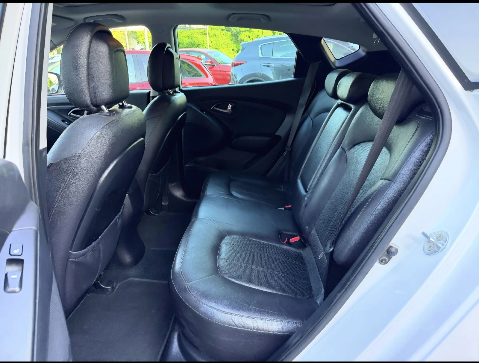 Hyundai IX35 2.0CRDi 184k.4X4 FULL ОЧАКВАН ВНОС ОТ ШВЕЙЦАРИЯ , снимка 11 - Автомобили и джипове - 54610643