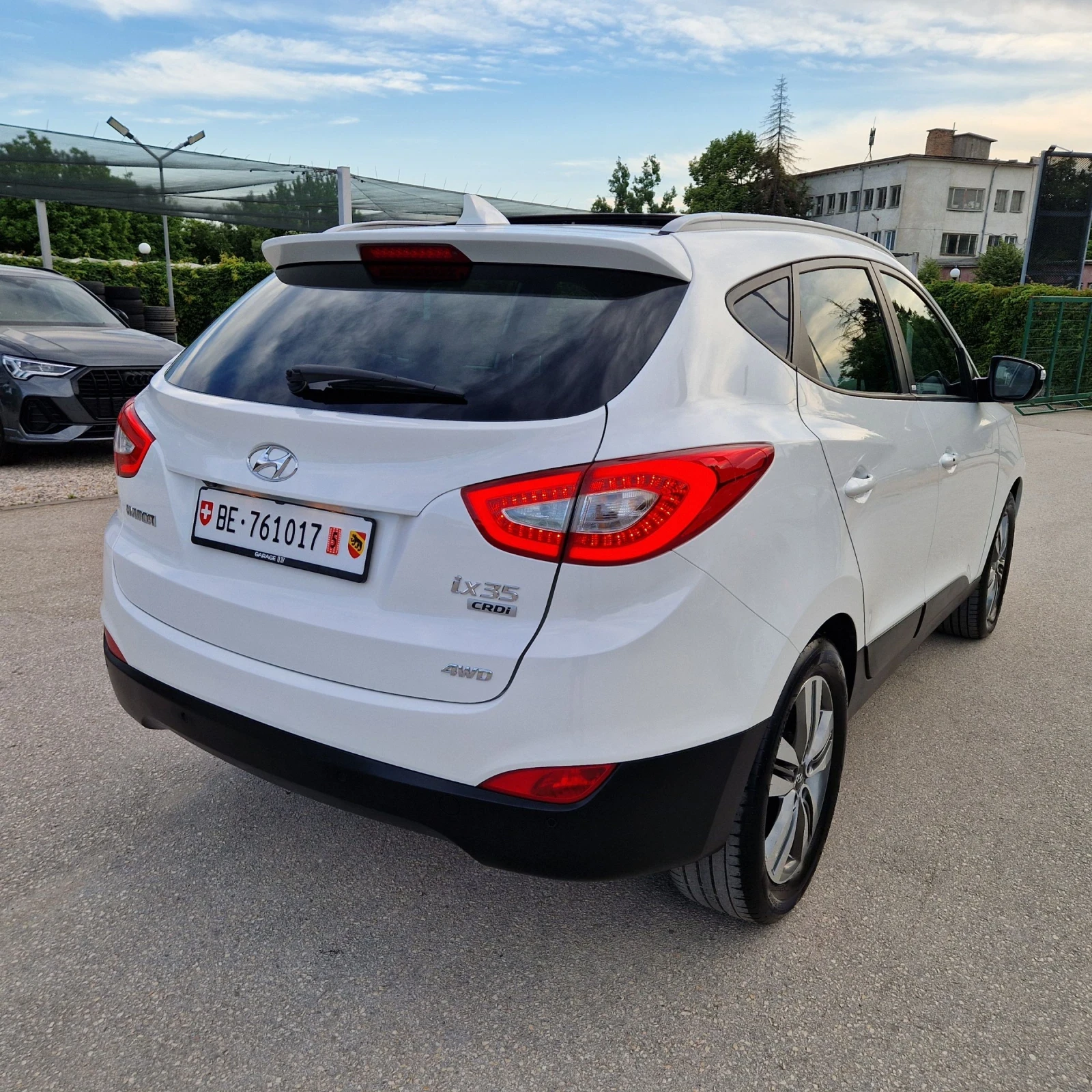 Hyundai IX35 2.0CRDi 184k.4X4/ПАНОР/КОЖА/НАВИ/КЕЙЛЕС/ШВЕЙЦАРИЯ , снимка 6 - Автомобили и джипове - 54706200