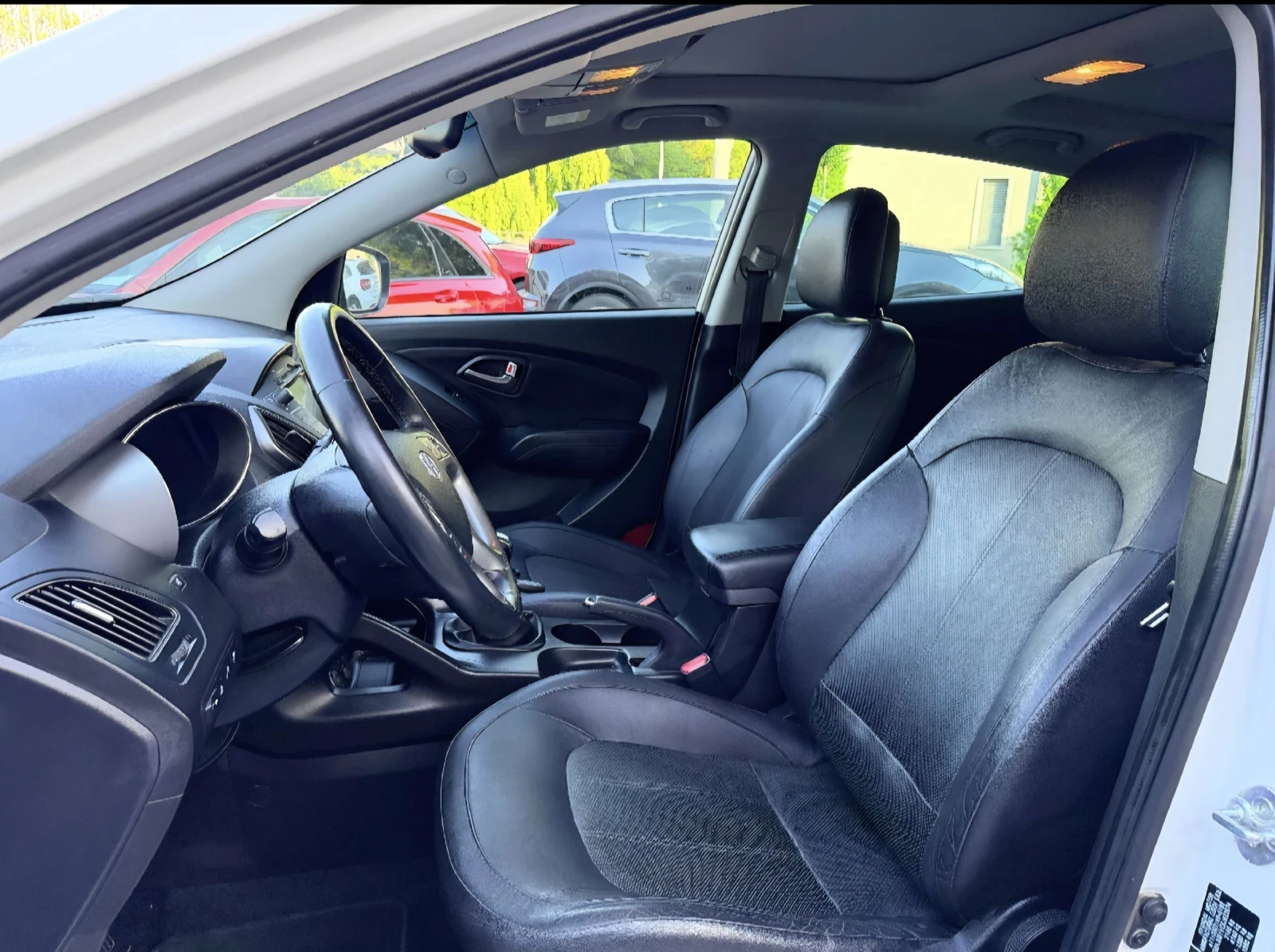 Hyundai IX35 2.0CRDi 184k.4X4 FULL ОЧАКВАН ВНОС ОТ ШВЕЙЦАРИЯ , снимка 9 - Автомобили и джипове - 54610643