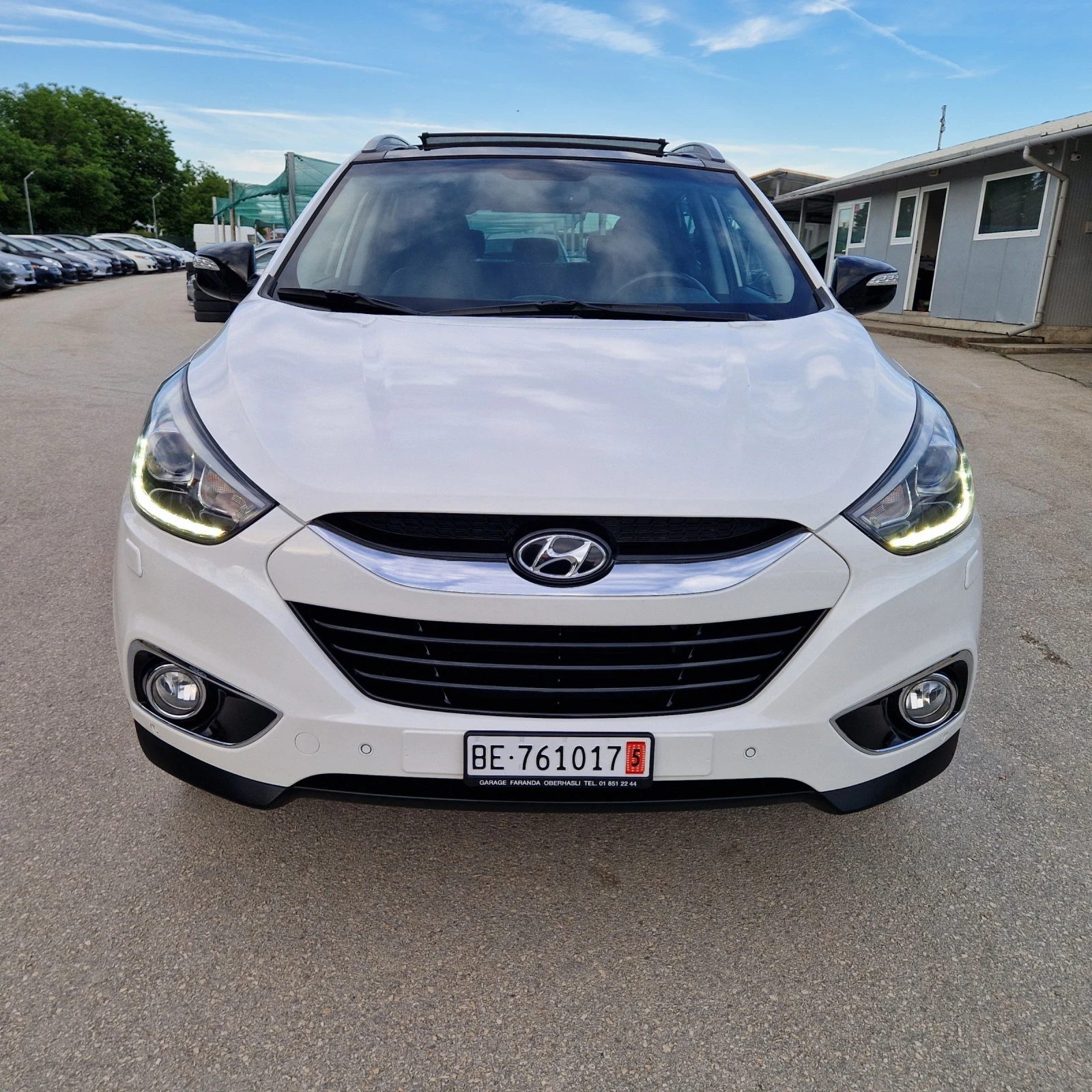 Hyundai IX35 2.0CRDi 184k.4X4/ПАНОР/КОЖА/НАВИ/КЕЙЛЕС/ШВЕЙЦАРИЯ , снимка 2 - Автомобили и джипове - 54706200
