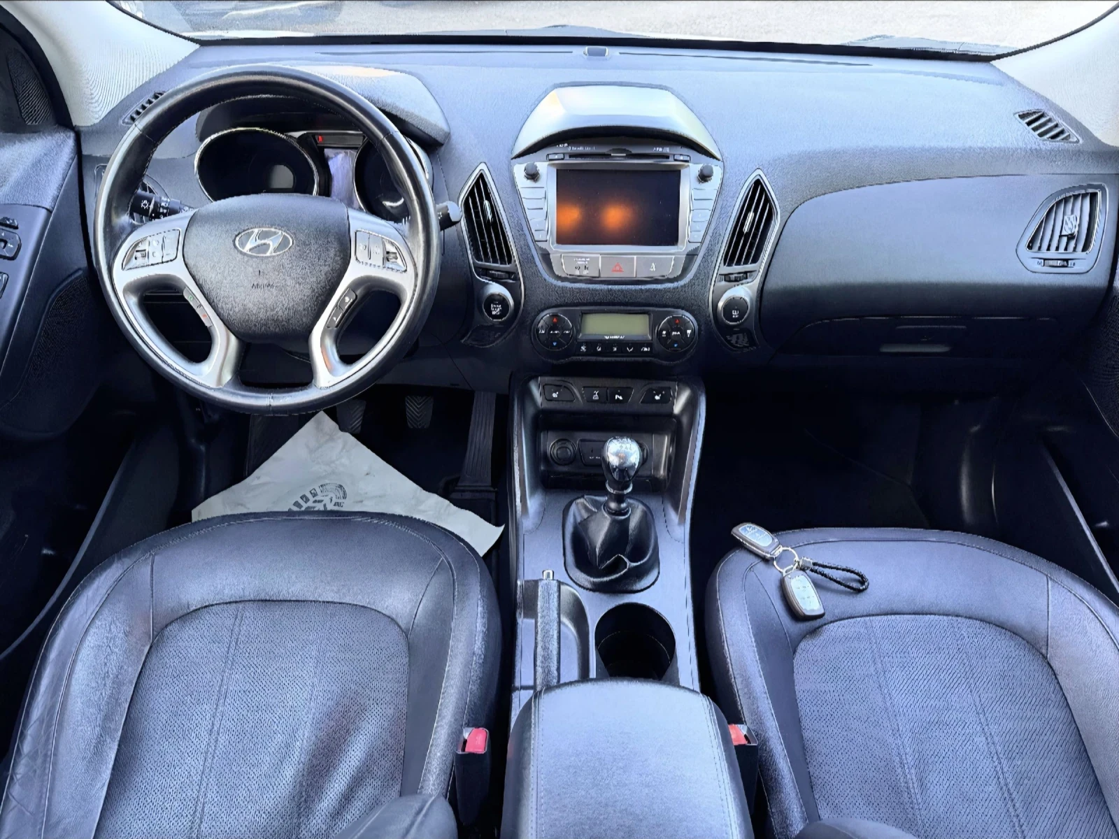 Hyundai IX35 2.0CRDi 184k.4X4 FULL ОЧАКВАН ВНОС ОТ ШВЕЙЦАРИЯ , снимка 12 - Автомобили и джипове - 54610643
