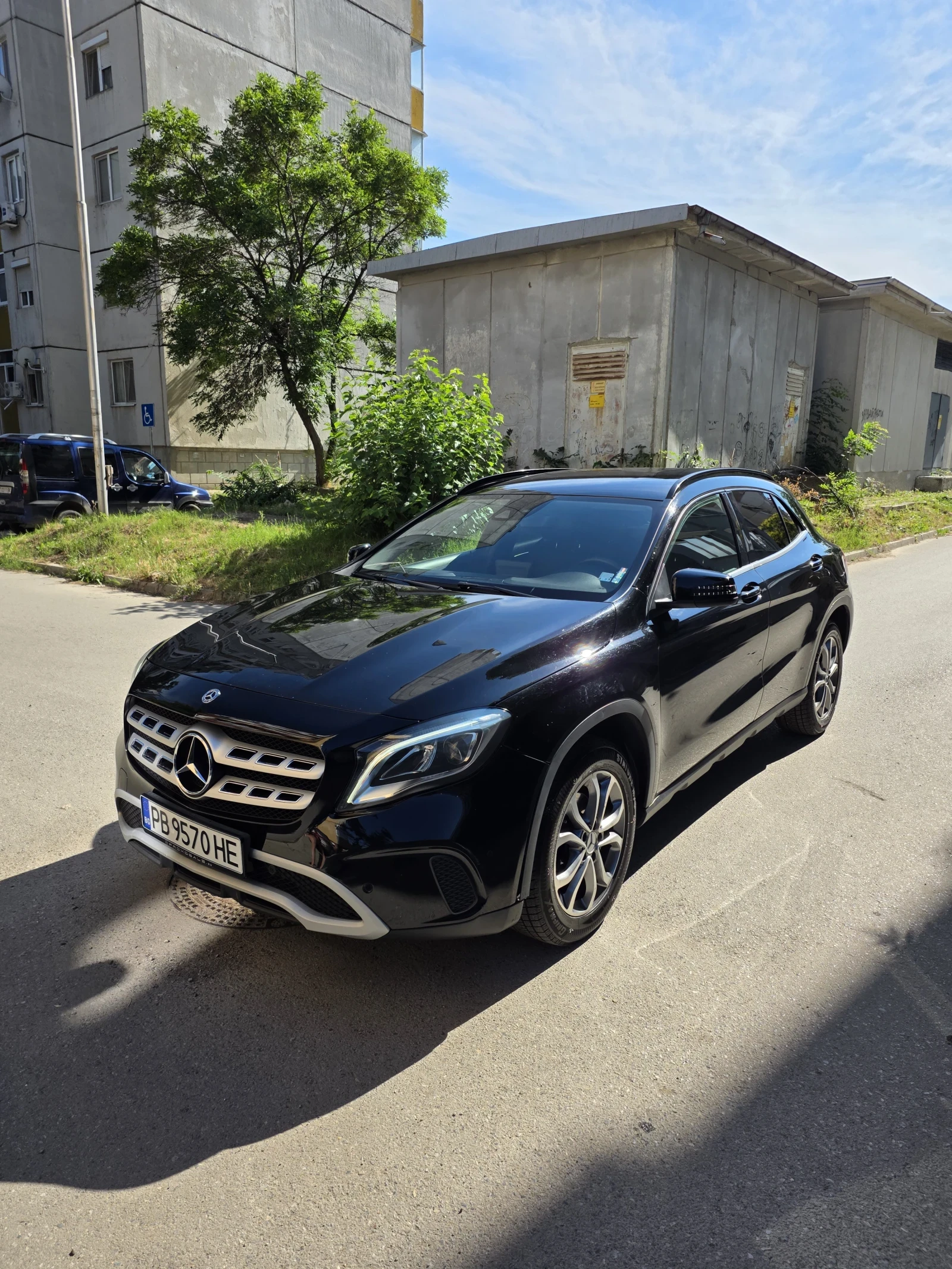 Mercedes-Benz GLA 200, снимка 2 - Автомобили и джипове - 54857569