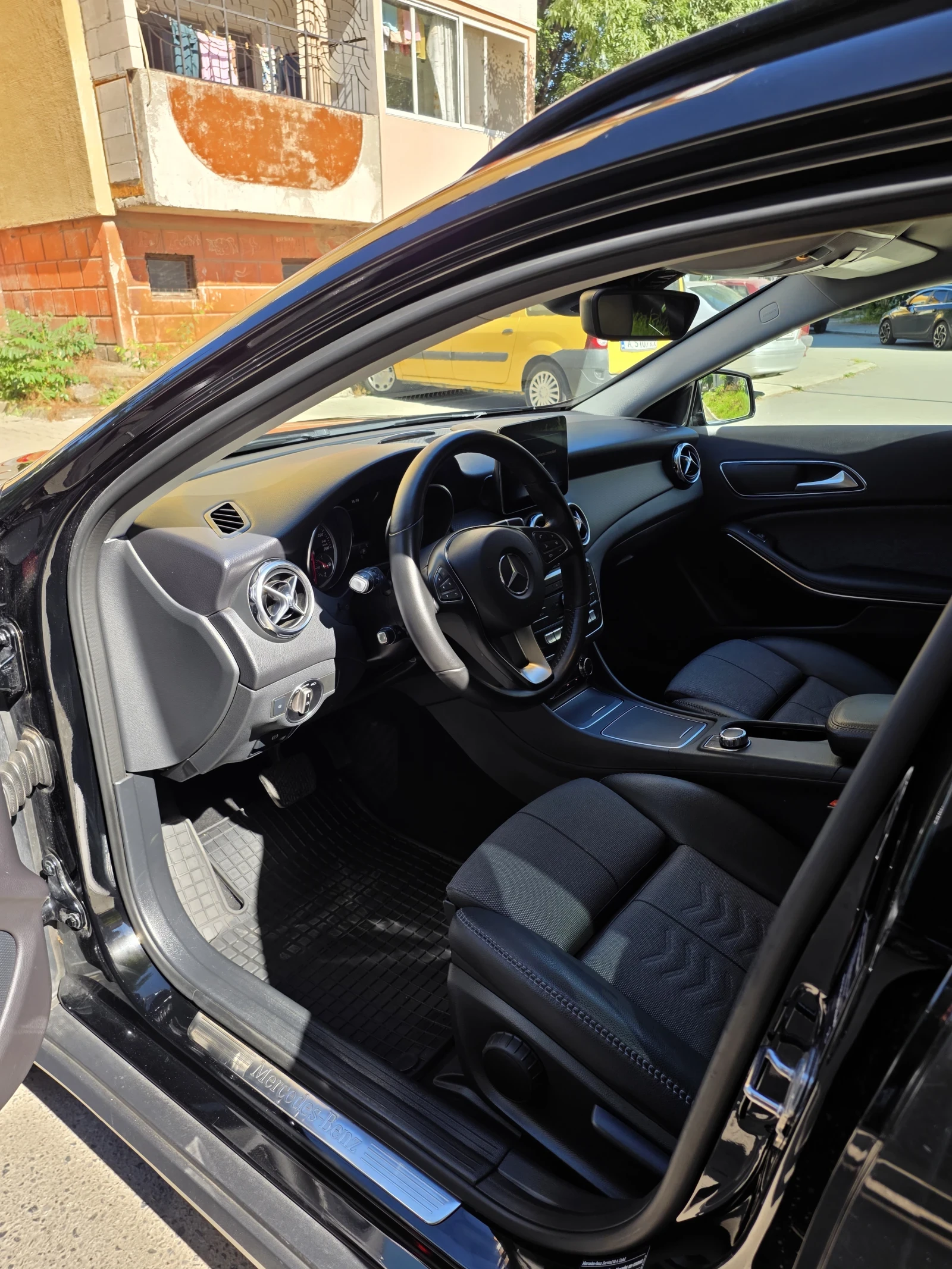 Mercedes-Benz GLA 200, снимка 12 - Автомобили и джипове - 54857569