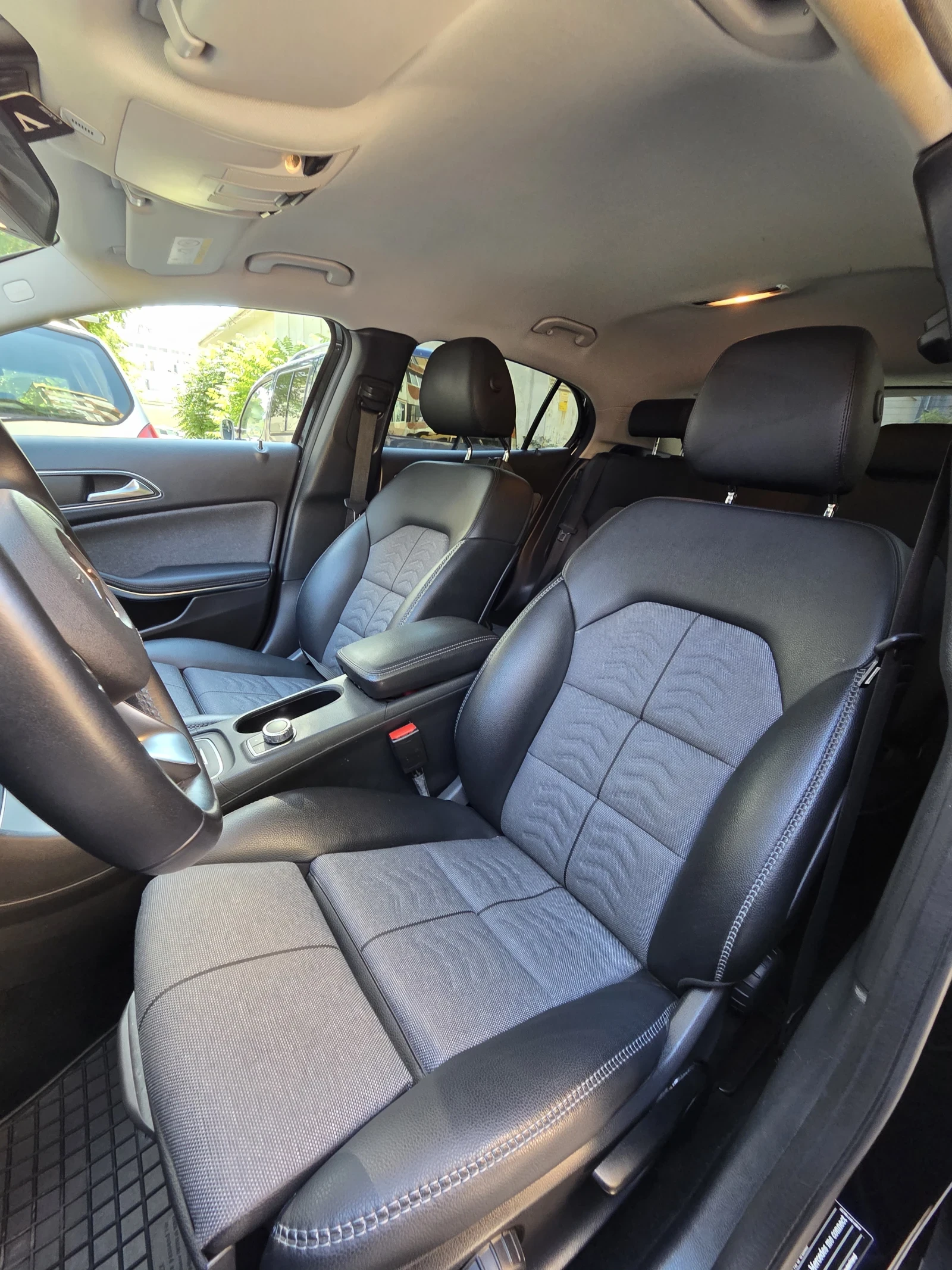 Mercedes-Benz GLA 200, снимка 16 - Автомобили и джипове - 54857569