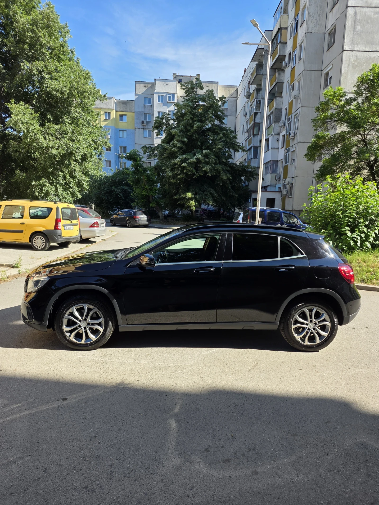 Mercedes-Benz GLA 200, снимка 3 - Автомобили и джипове - 54857569
