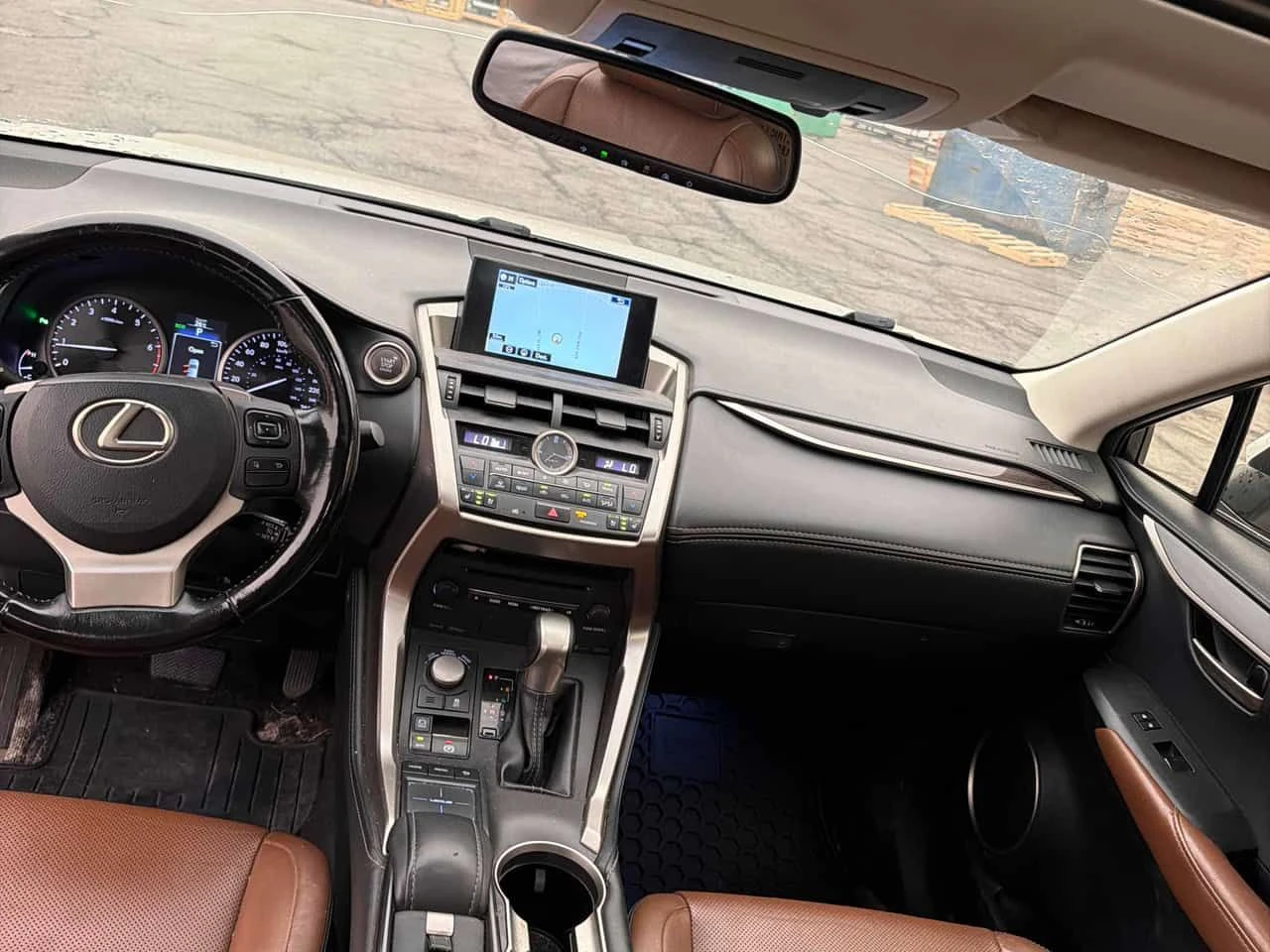 Lexus NX 200t * AWD 4dr* АВТОКРЕДИТ БЕЗ ПЪРВОНАЧАЛНА ВНОСКА* , снимка 9 - Автомобили и джипове - 55313142