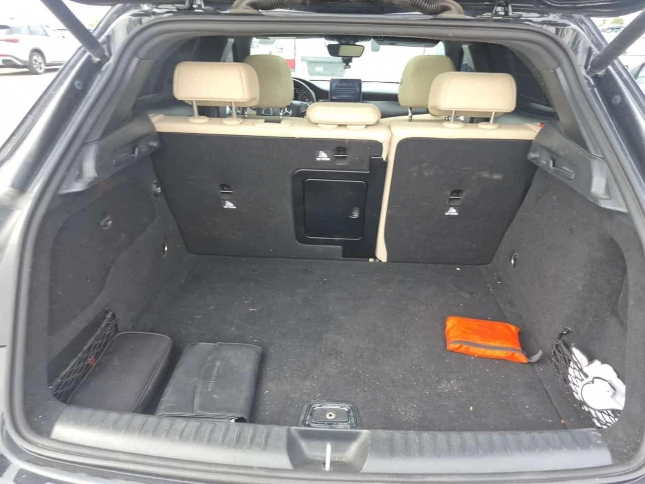 Mercedes-Benz GLA 250 * CARFAX * Без инциденти * , снимка 13 - Автомобили и джипове - 55650324