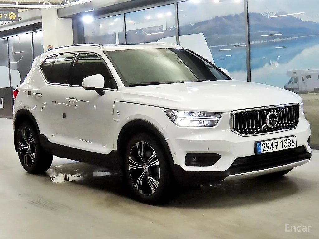 Volvo XC40 INSCRIPTION* ДИГИТАЛНО* ТАБЛО* ПОДГРЕВ* САМОПАРКИР