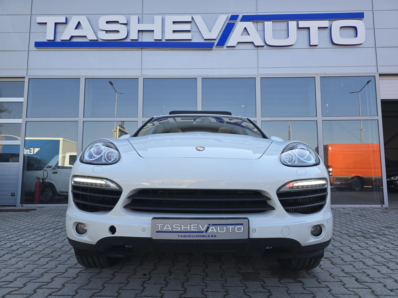 Porsche Cayenne 3.0 TDi!!BOSE!!PANORAMA!!8-скорости!!!, снимка 3 - Автомобили и джипове - 56110126