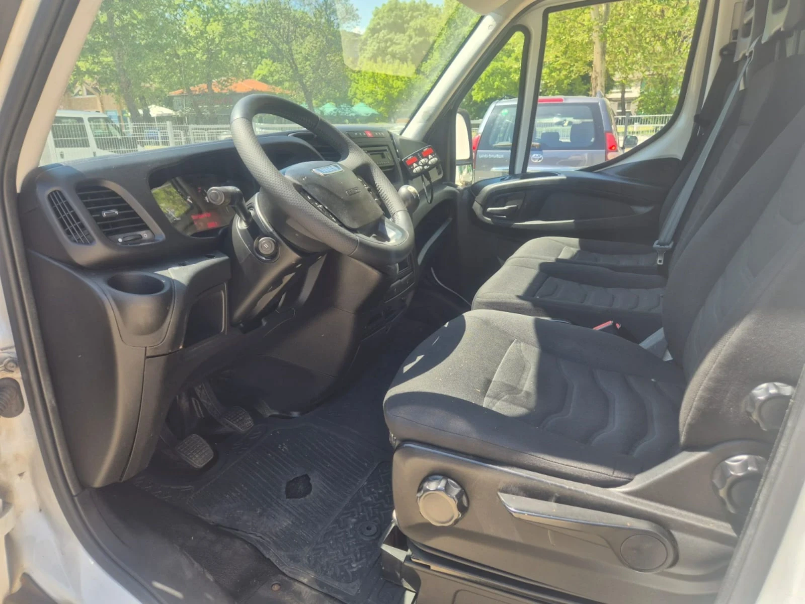 Iveco 35c15 3.0 HPI  хладилен, снимка 10 - Бусове и автобуси - 54429053
