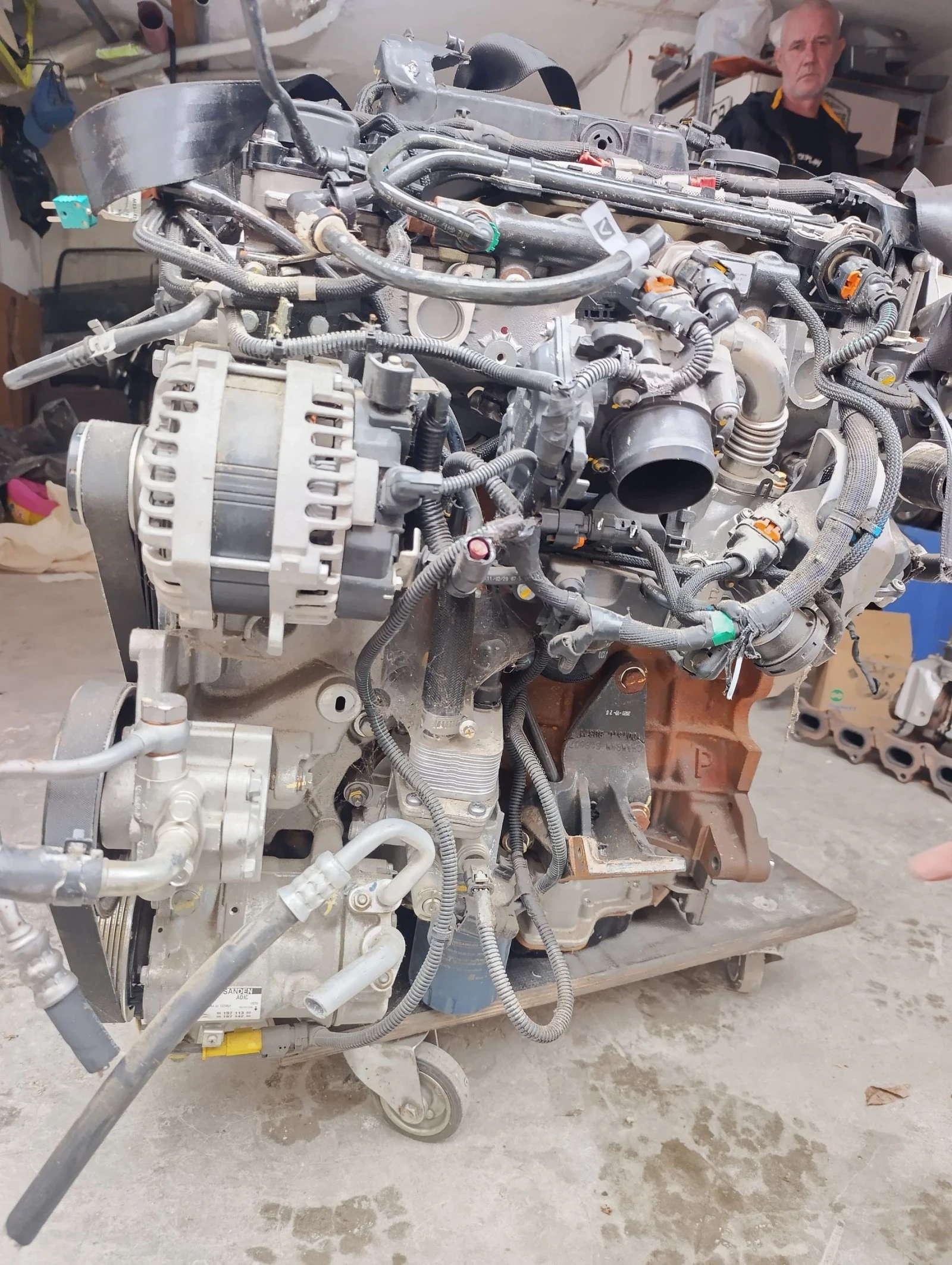 2,2HDI-140ps/ EURO6/ DW-12/ 3 ��./ 2022� | Mobile.bg � ����������� 4