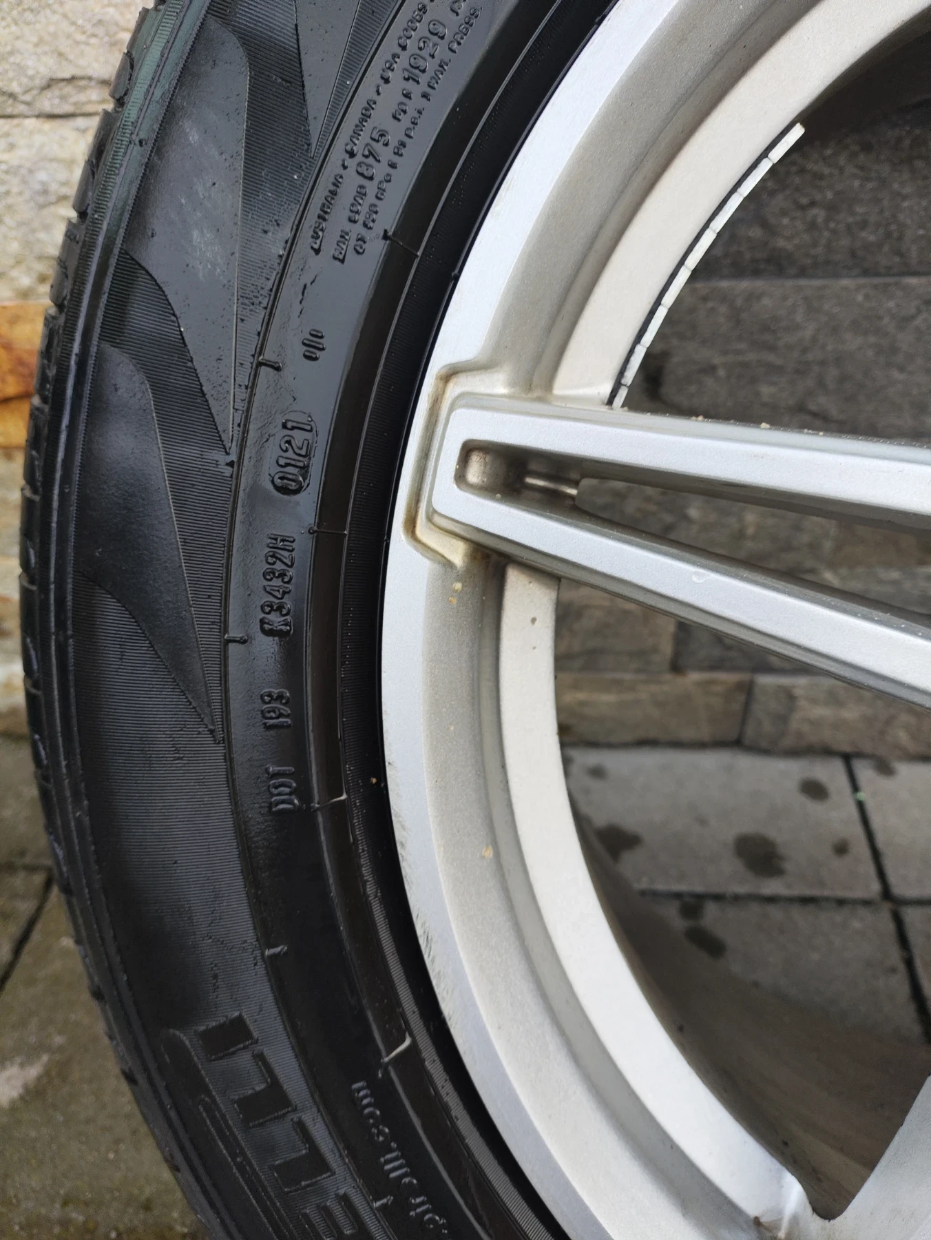 Гуми с джанти Pirelli 235/60R18, снимка 4 - Гуми и джанти - 53704616
