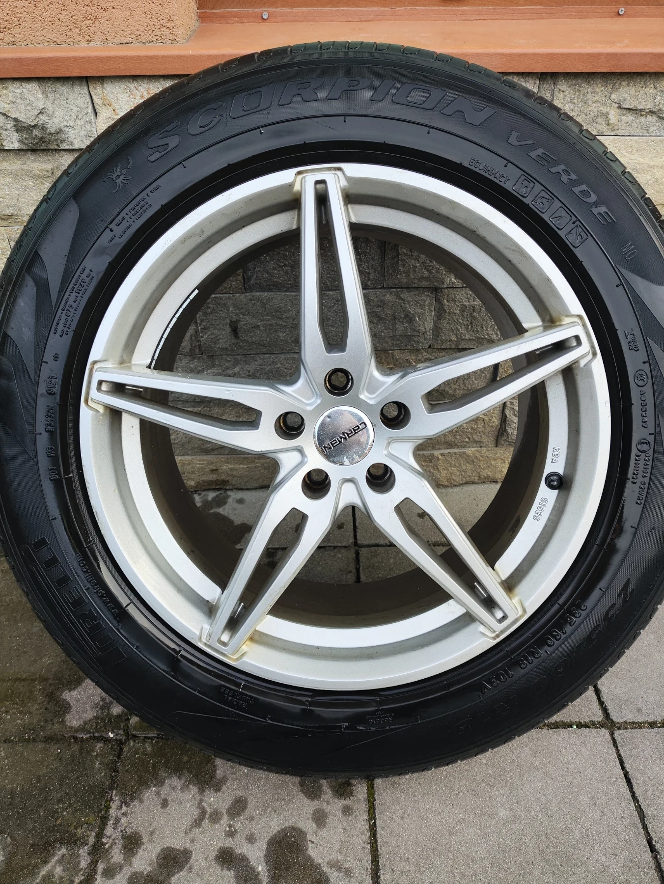 Гуми с джанти Pirelli 235/60R18, снимка 3 - Гуми и джанти - 53704616