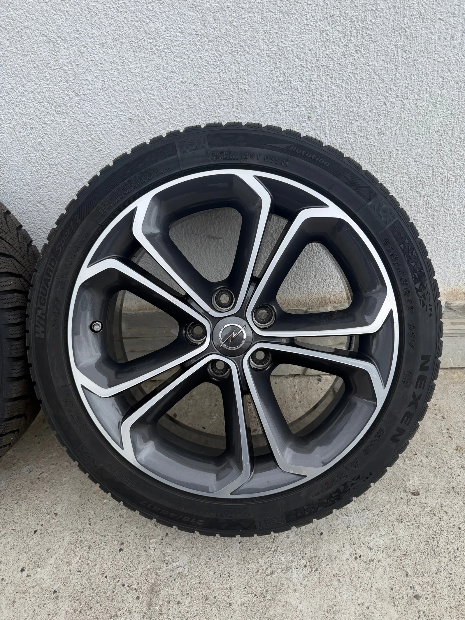 Гуми с джанти Nexen 215/45R17, снимка 6 - Гуми и джанти - 54075348
