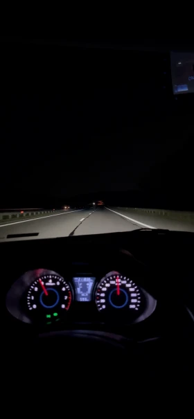 Hyundai Veloster , снимка 16