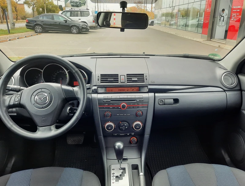 Mazda 3 1.6 AT, снимка 16 - Автомобили и джипове - 47784239