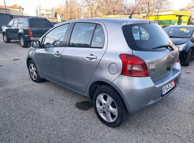 Toyota Yaris, снимка 4 - Автомобили и джипове - 48122057