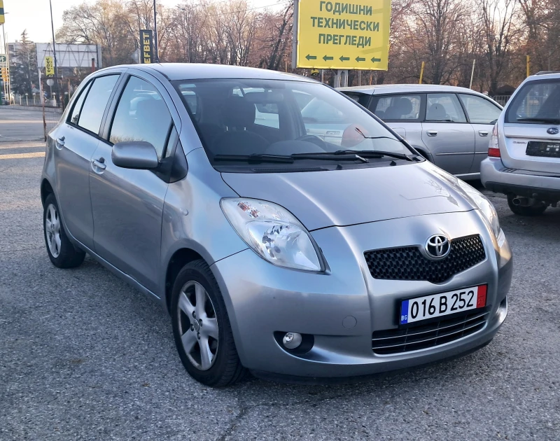 Toyota Yaris, снимка 1 - Автомобили и джипове - 48122057