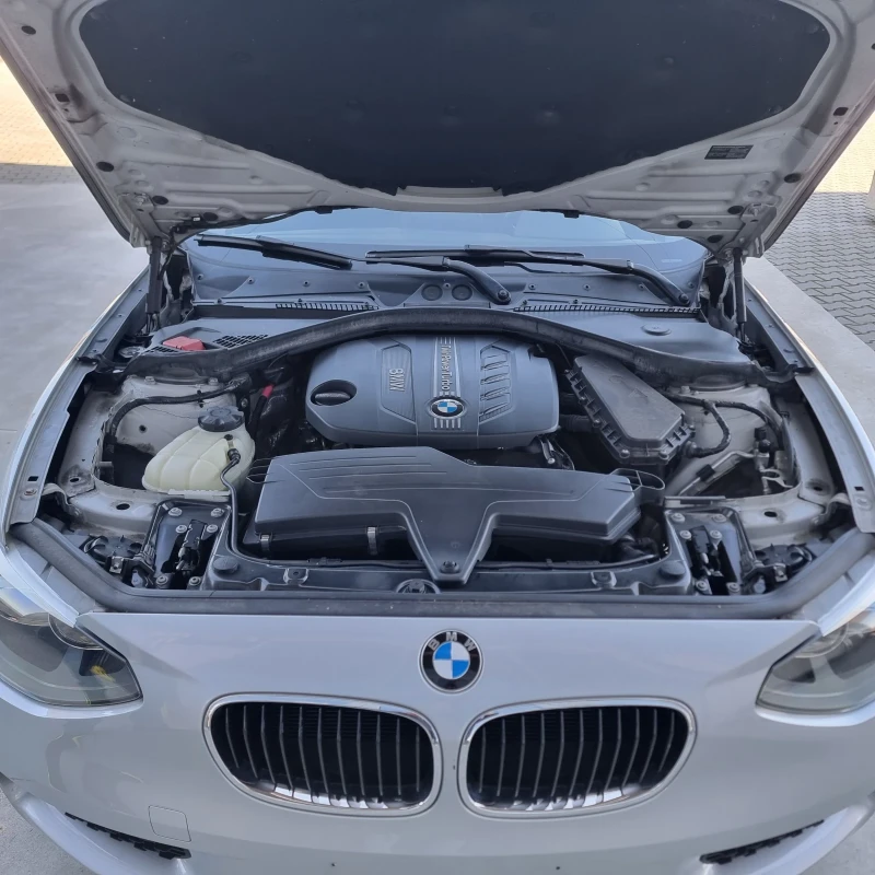 BMW 120 2.0  D, снимка 14 - Автомобили и джипове - 49858443