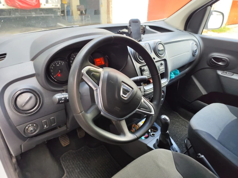 Dacia Dokker Перфектен! Топ състояние! , снимка 5 - Автомобили и джипове - 51704949