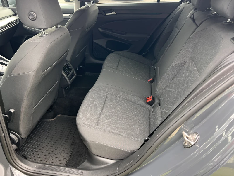 VW Golf LIFE/2.0TDI/150K.C./7AT/ГАРАНЦИЯ, снимка 10 - Автомобили и джипове - 52222277