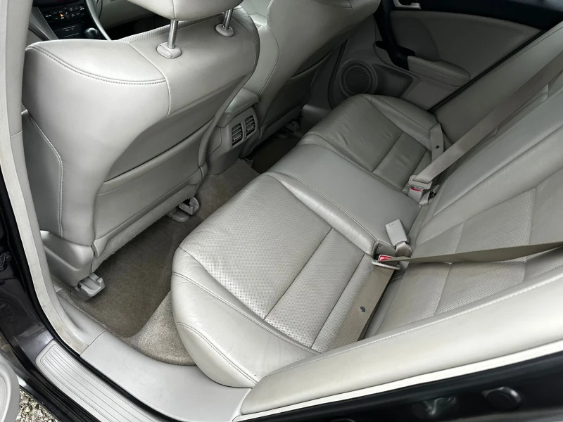 Honda Accord 2.2 Авт. Кожа Нави, снимка 13 - Автомобили и джипове - 52584674