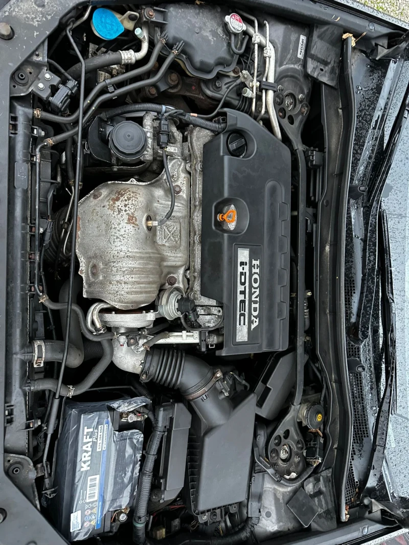 Honda Accord 2.2 Авт. Кожа Нави, снимка 16 - Автомобили и джипове - 52584674