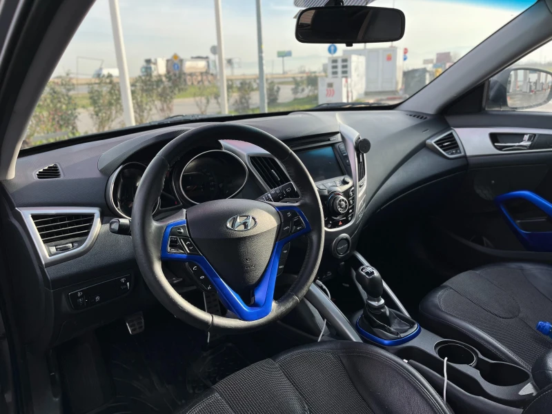 Hyundai Veloster , снимка 3 - Автомобили и джипове - 52841713