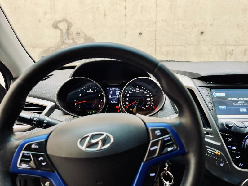 Hyundai Veloster , снимка 7 - Автомобили и джипове - 52841713