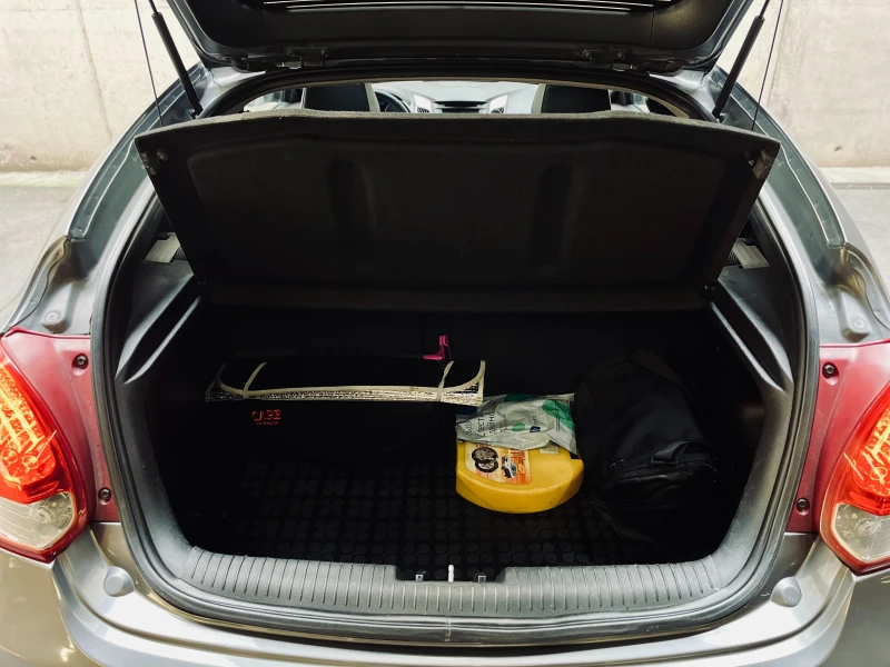 Hyundai Veloster , снимка 17 - Автомобили и джипове - 52841713