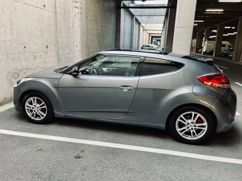 Hyundai Veloster , снимка 13 - Автомобили и джипове - 52841713