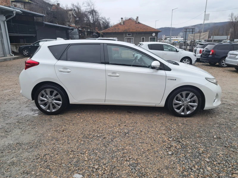Toyota Auris 1.8 HYBRID* КЛИМА* NAVI* КАМЕРА* ТЕМПОМАТ, снимка 6 - Автомобили и джипове - 53283277
