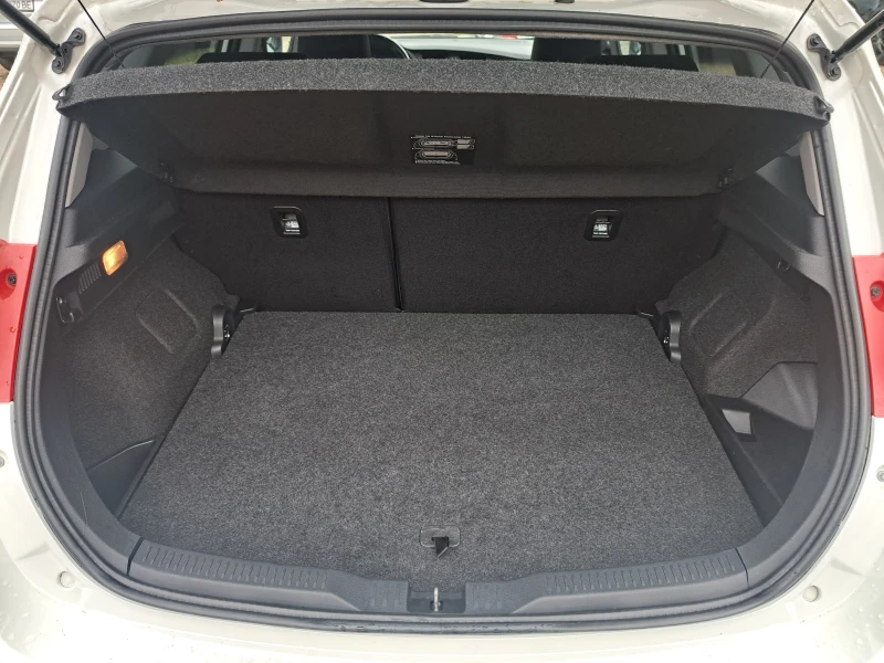 Toyota Auris 1.8 HYBRID* КЛИМА* NAVI* КАМЕРА* ТЕМПОМАТ, снимка 11 - Автомобили и джипове - 53283277