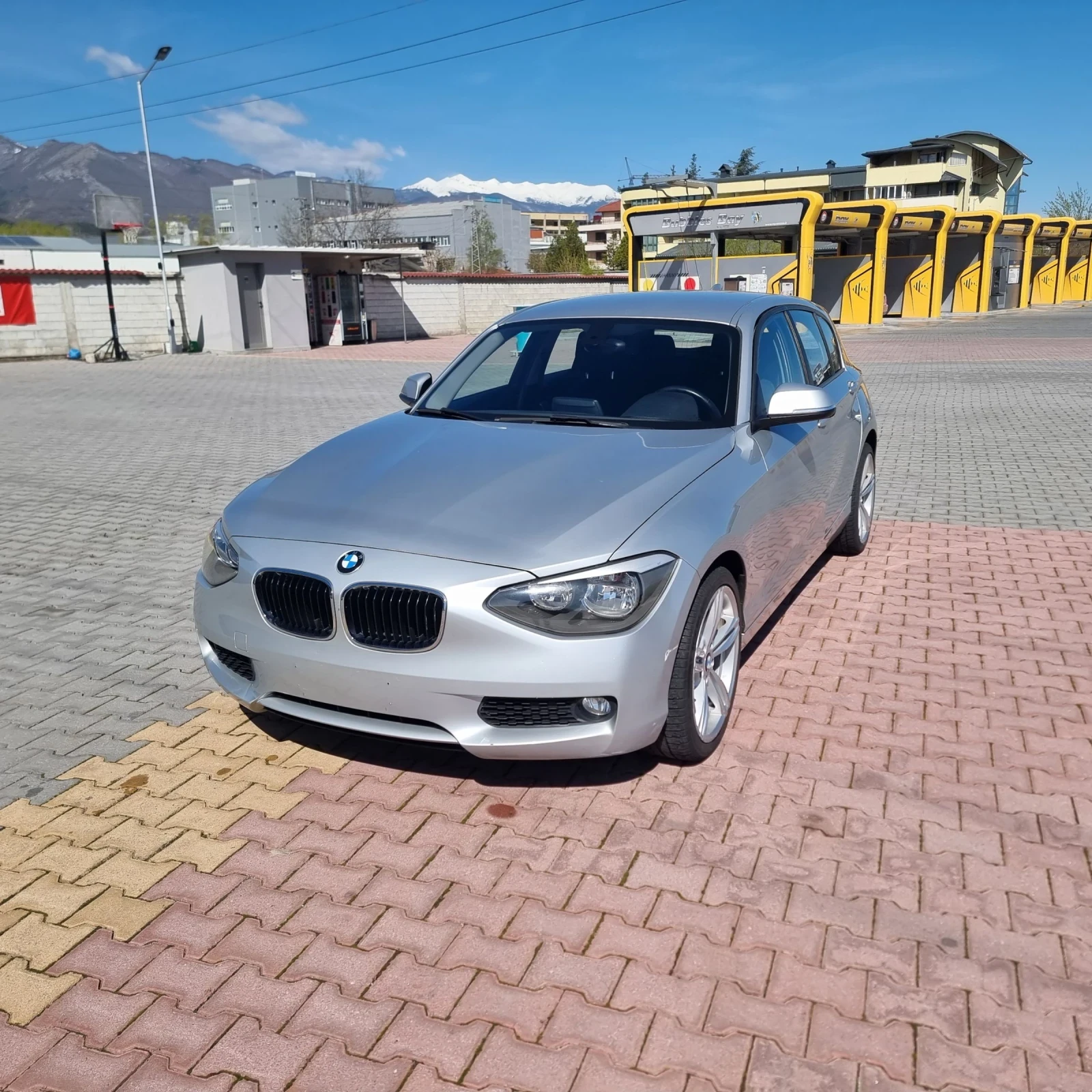 BMW 120 2.0  D, снимка 1