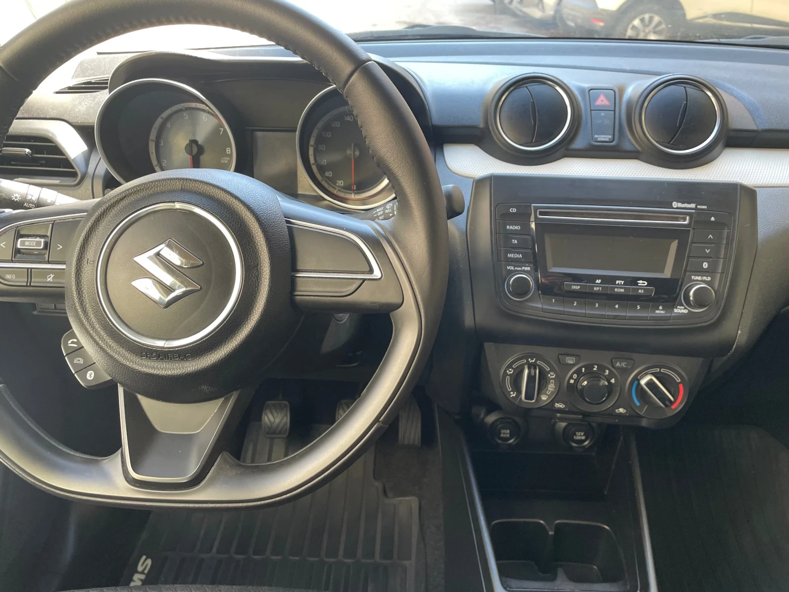 Suzuki Swift  - изображение 8