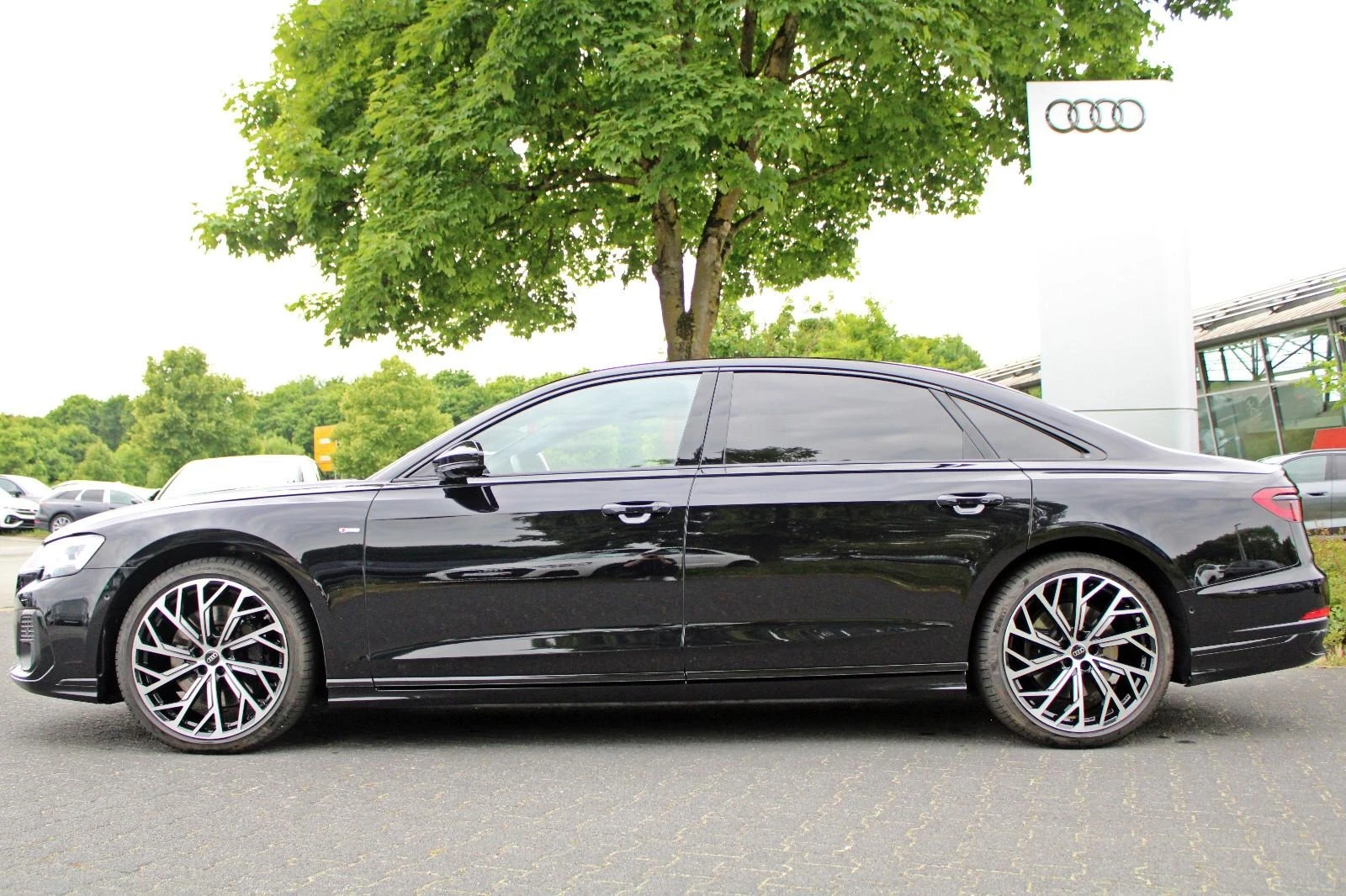 Audi A8 55 TFSI/LONG/S-LINE/S-SEATS/B&O/MATRIX/HEAD UP/ - изображение 5