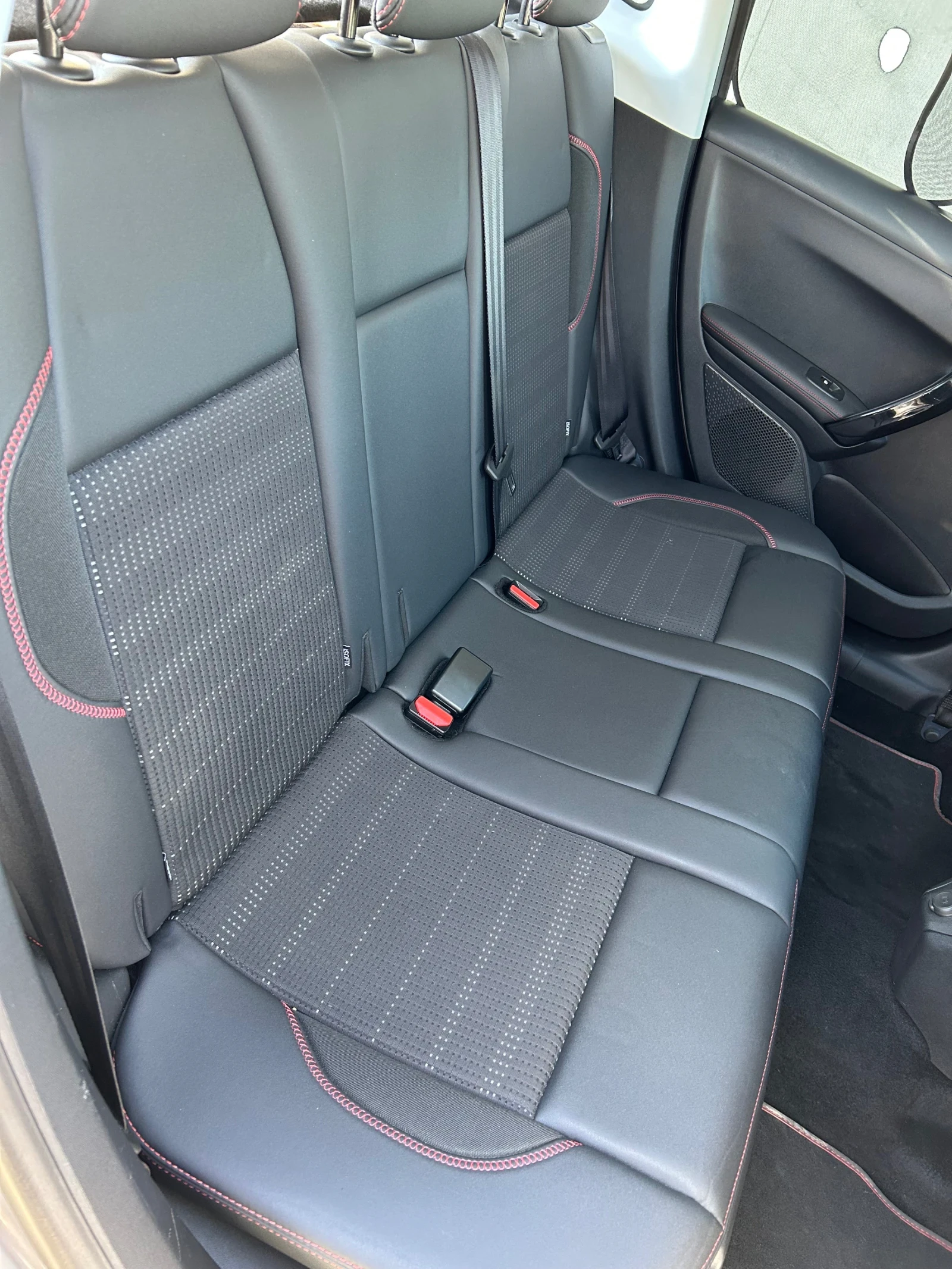 Peugeot 2008 GT line  - изображение 7