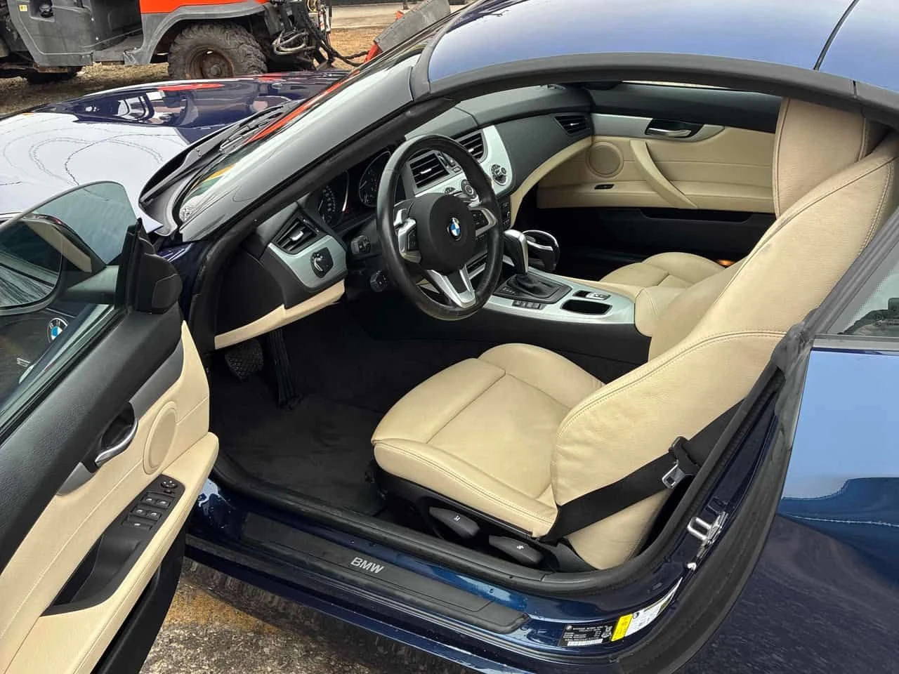 BMW Z4 * sDrive30i * ПОДГРЕВ* KEYLESS* , снимка 5 - Автомобили и джипове - 53763817