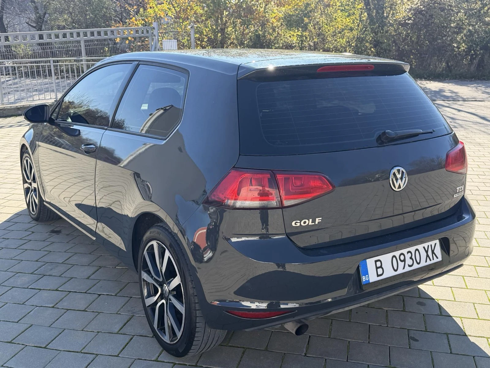 VW Golf 1.6 TDI Като нов, снимка 4 - Автомобили и джипове - 53950781