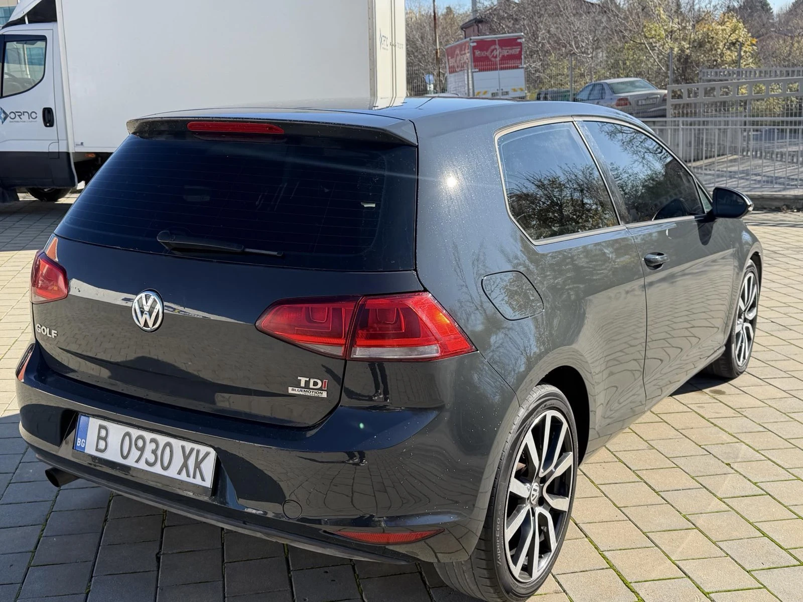 VW Golf 1.6 TDI Като нов, снимка 6 - Автомобили и джипове - 53950781