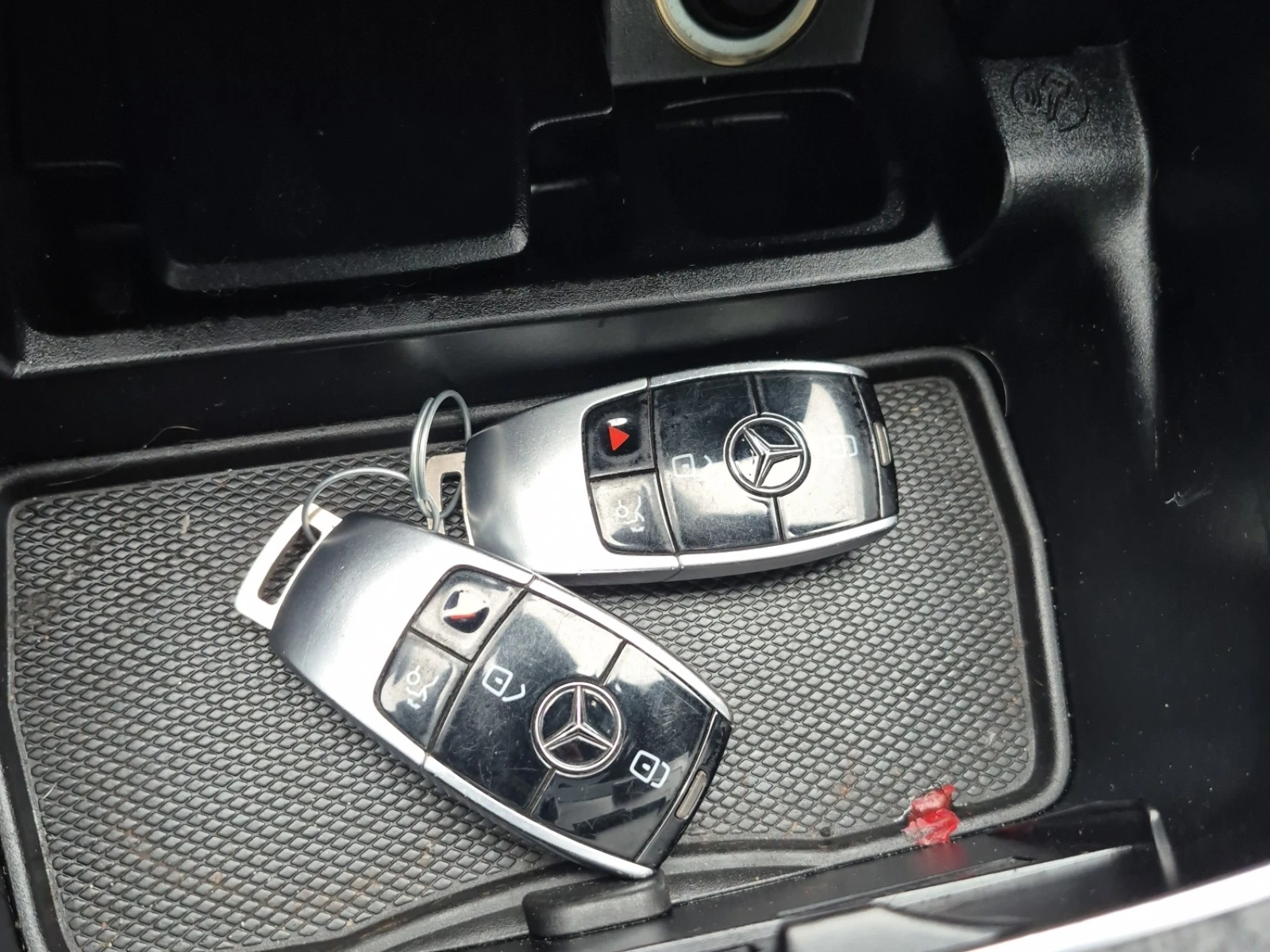 Mercedes-Benz E 400 V6 BUTURBO * * CARFAX * * АВТО КРЕДИТ * * , снимка 9 - Автомобили и джипове - 53989512