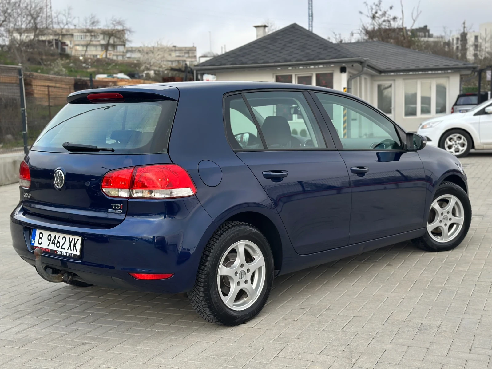 VW Golf 1.6 TDI, снимка 7 - Автомобили и джипове - 54086787