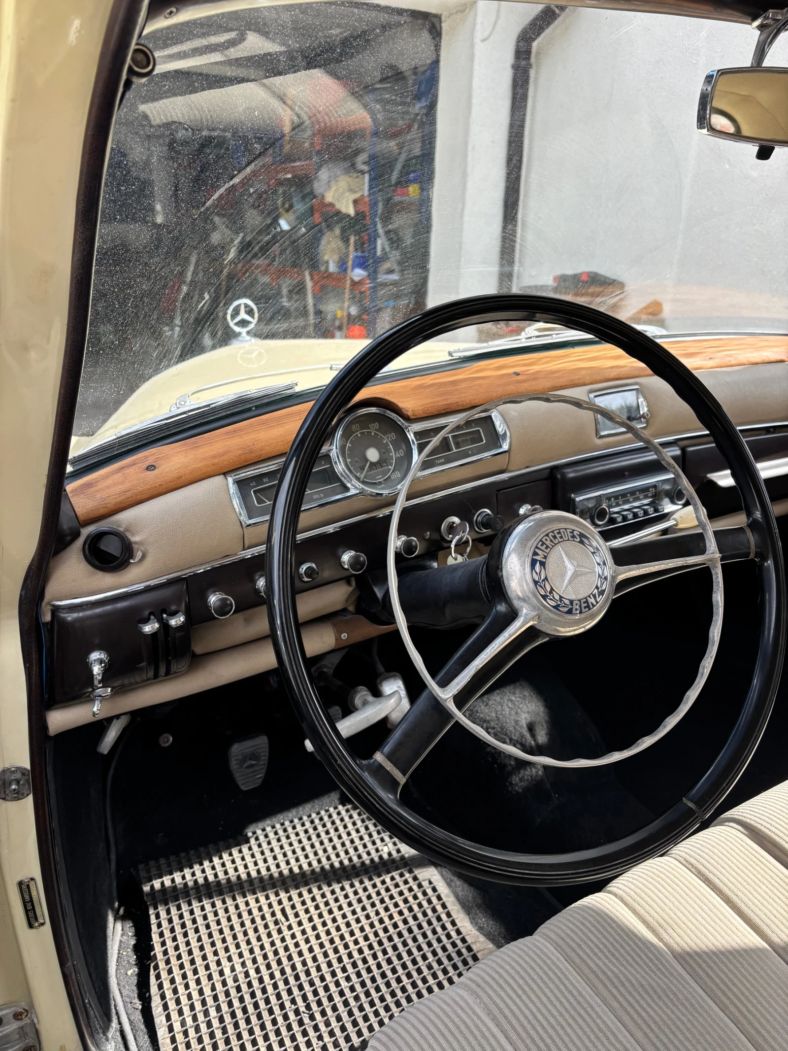 Mercedes-Benz 190 Ponton W121, снимка 3 - Автомобили и джипове - 54509144