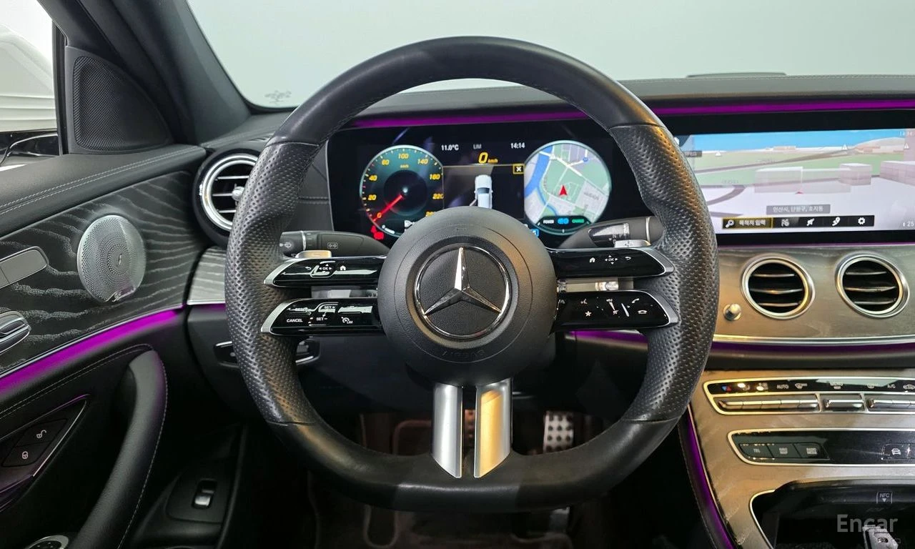 Mercedes-Benz E 350 AMG* LINE* 4MATIC* BURMESTER* ДИСТРОНИК* ХЕДЪП* LA, снимка 8 - Автомобили и джипове - 55105523