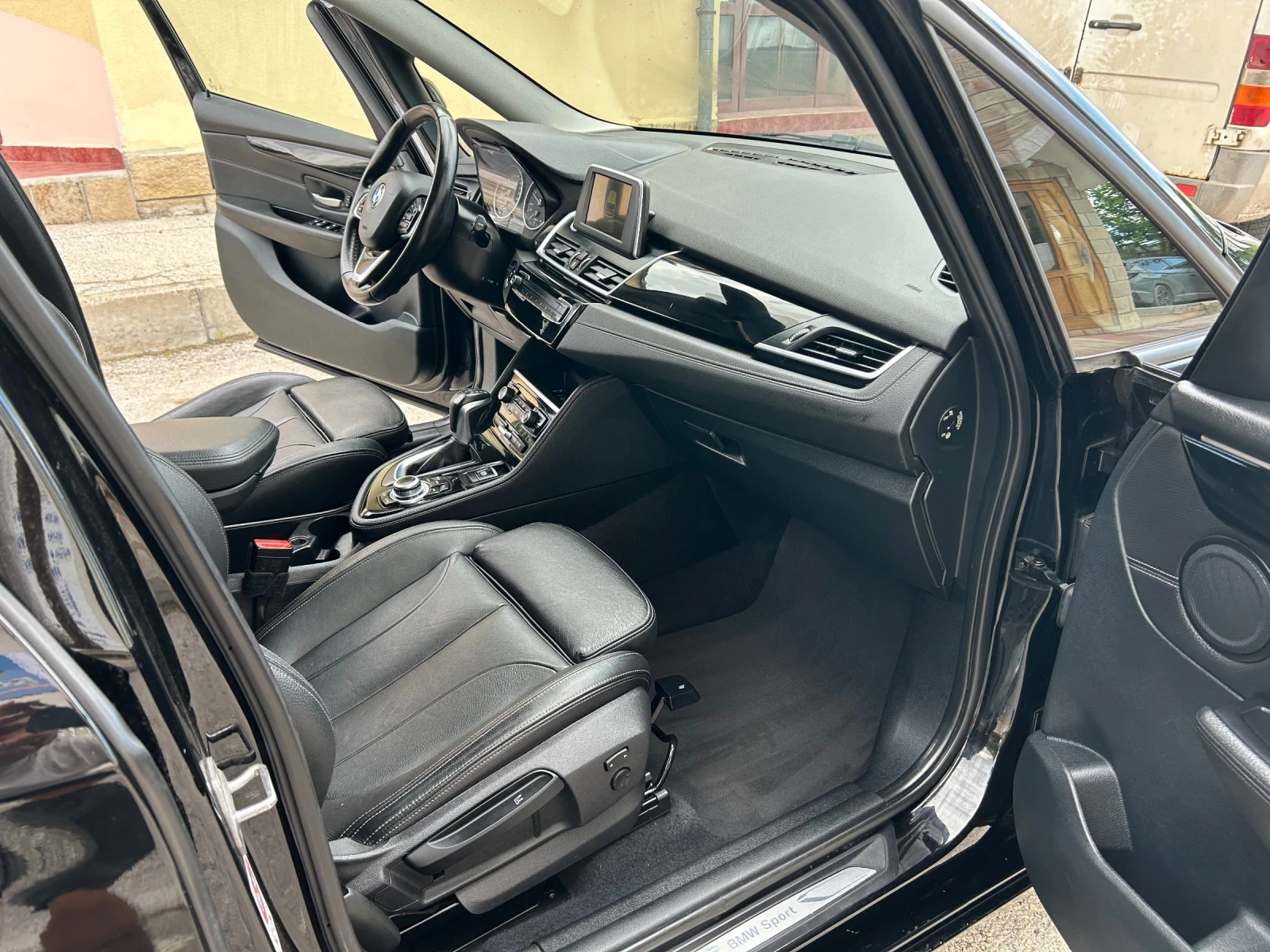 BMW 2 Gran Tourer 2.0d 150k.c. 7 МЕСТА / АВТОМАТИК, снимка 10 - Автомобили и джипове - 55192108