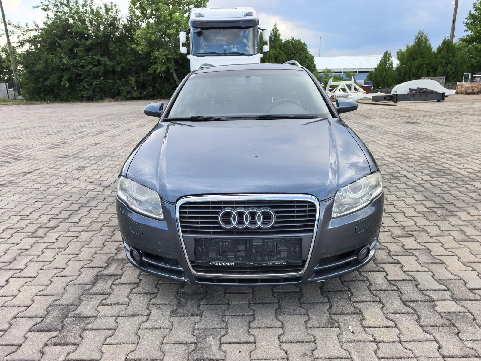 Audi A4 2.0тди 140кс Две Три Забележки 