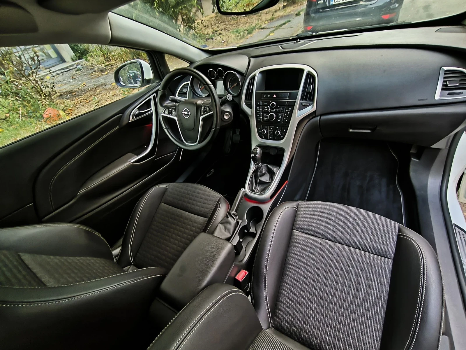 Opel Astra GTC, снимка 10 - Автомобили и джипове - 55617141
