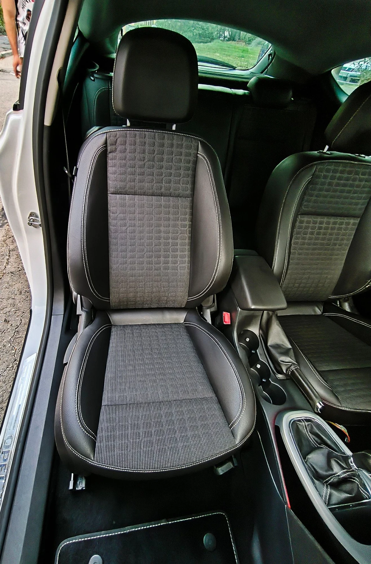 Opel Astra GTC, снимка 11 - Автомобили и джипове - 55617141